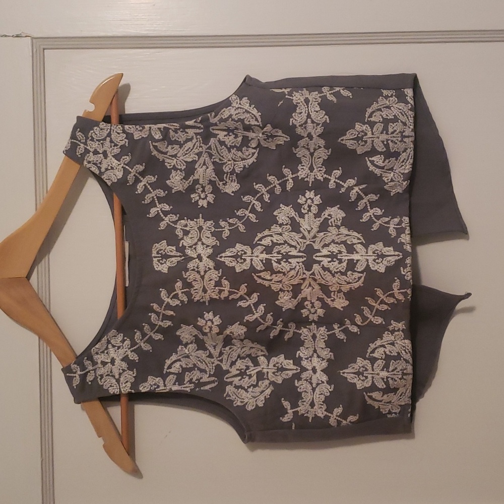 Embroidered Crop Top, Size S